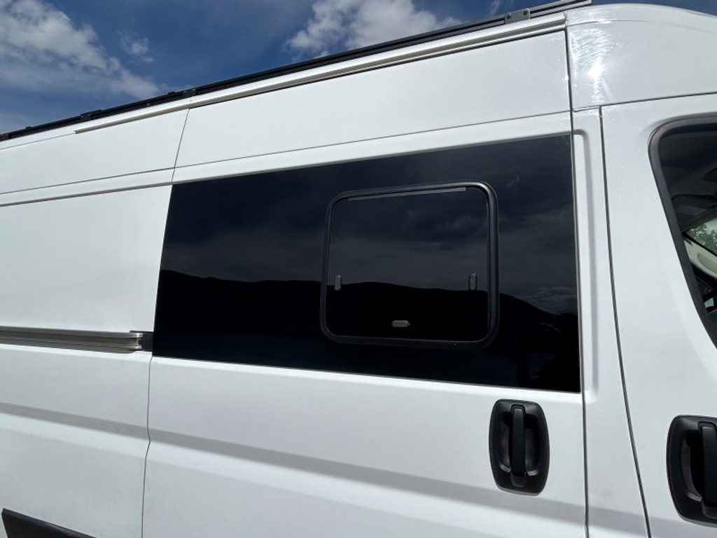 VWD Awning S1 Van Window ( RAWS002R )