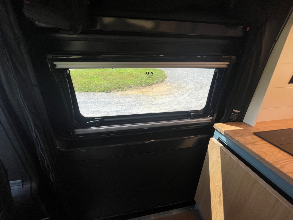 VWD Premium Awning Van Window ( T905468 )