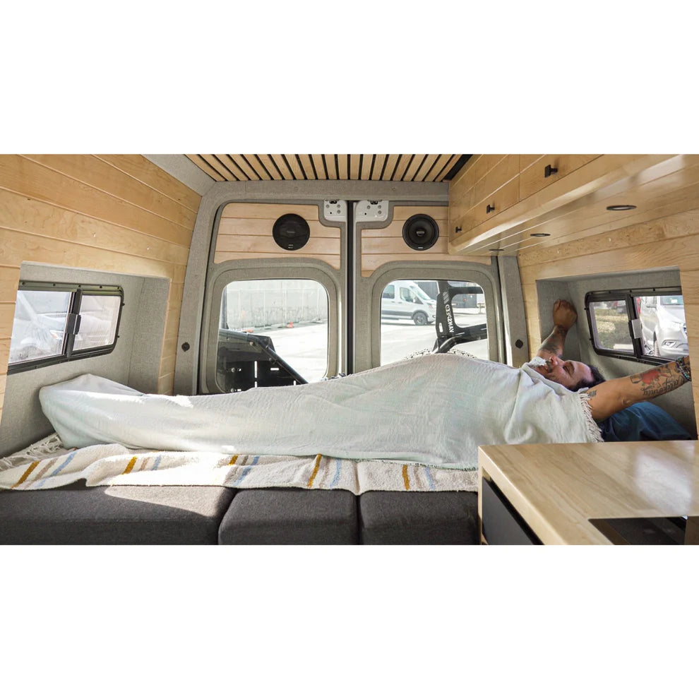 Vanspeed Sprinter 170" Capsules (windowed)