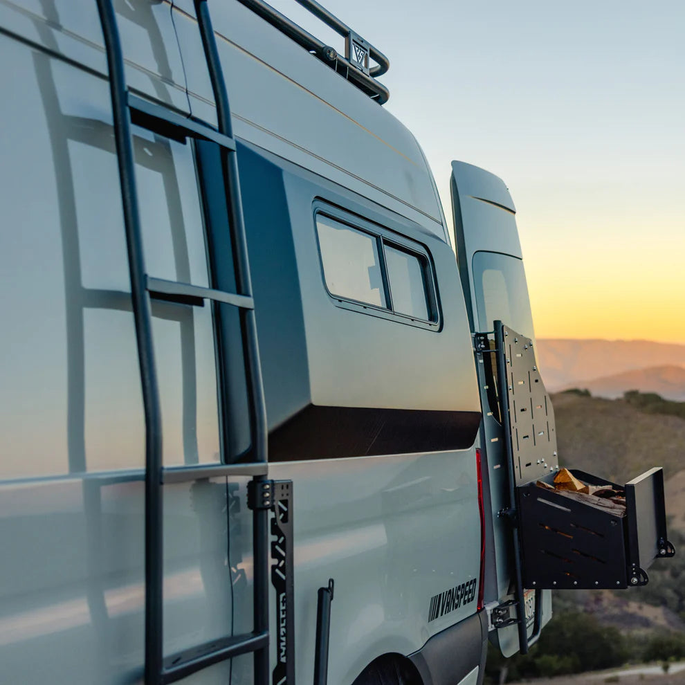 Vanspeed Sprinter 170" Capsules (windowed)