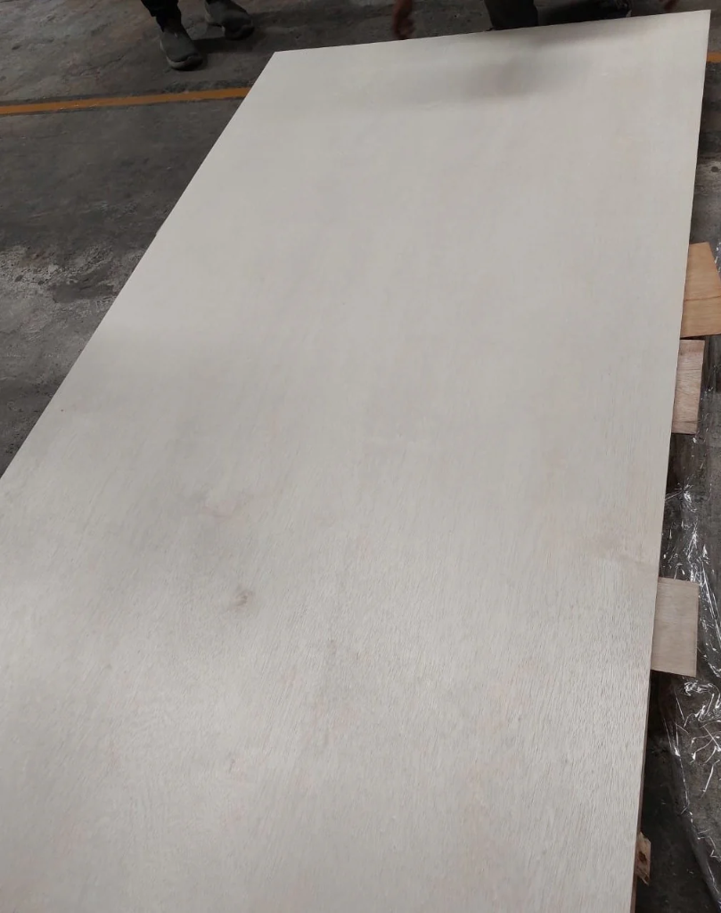 Ultra-Lite plywood - Wood type: Falkata