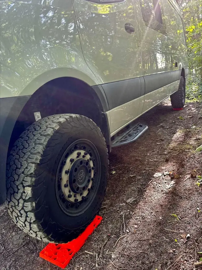 SLB Running Boards – Mercedes Sprinter (Small Driver Step + Full-Length Passenger)