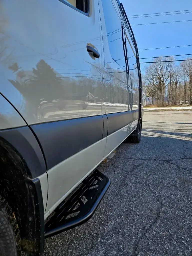 SLB Tubular Running Boards – Mercedes Sprinter 170WB (2007+)