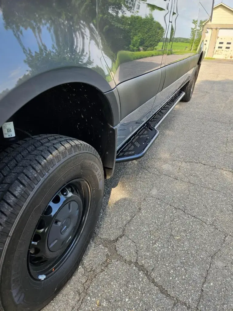 SLB Tubular Running Boards – Mercedes Sprinter 170WB (2007+)