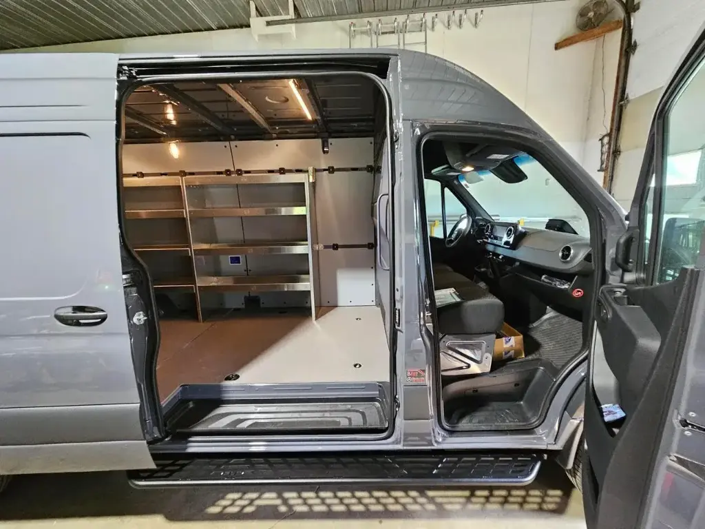 SLB Tubular Running Boards – Mercedes Sprinter 170WB (2007+)