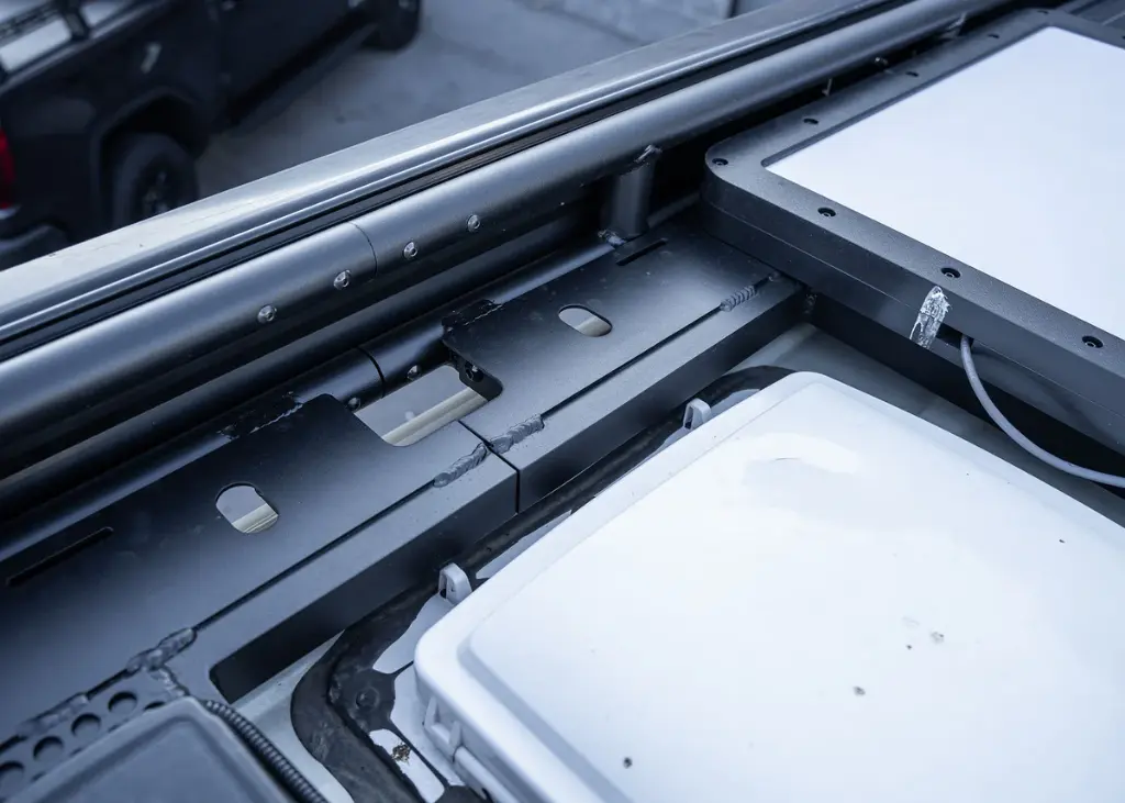 Mercedes Sprinter Safari Rack 2.0 17.webp