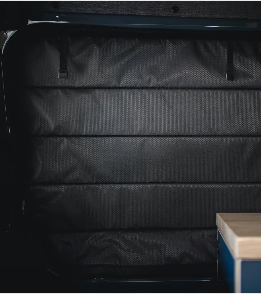 Crew window Sprinter 2007-2025 3.webp