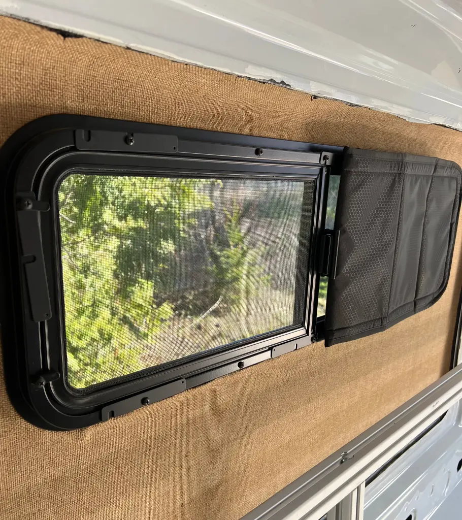 Universal side window cover 3.webp