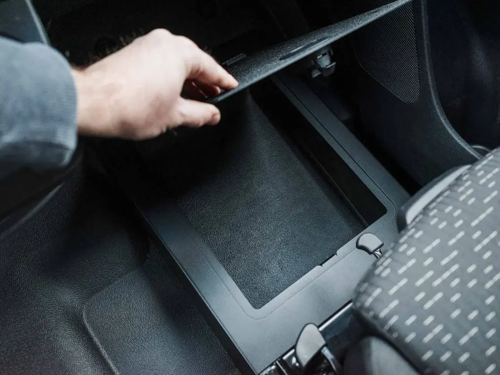 Sprinter Van Passenger Floor Riser Compartment 4.webp