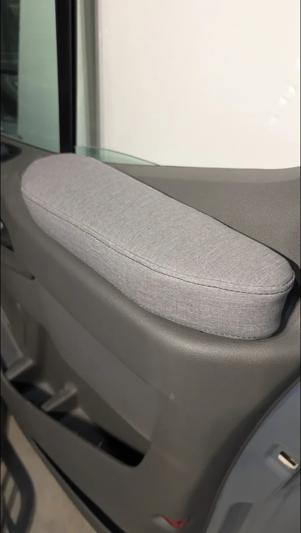 Door_armrest_for_vans_14x4x2_in_ford_transit 003.webp