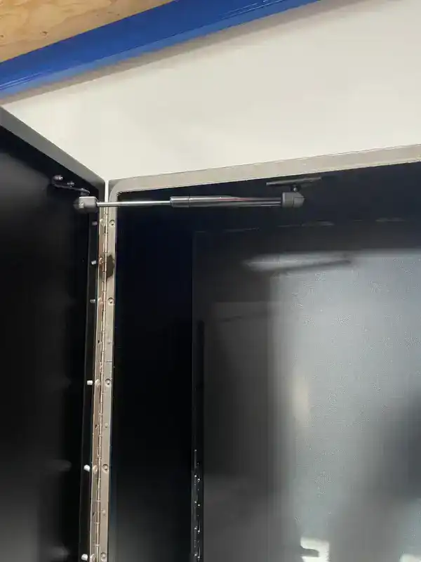 Medium vertical chest