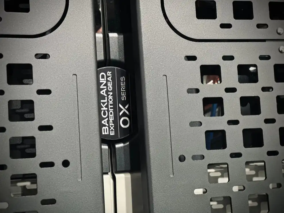 OX - Series Emblem Plate