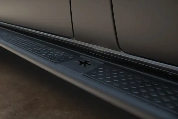 nVader™ Sprinter 144 Running Boards