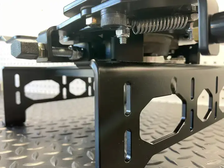 Ford E-Series Swivel (1996.5 - Current) 06.webp