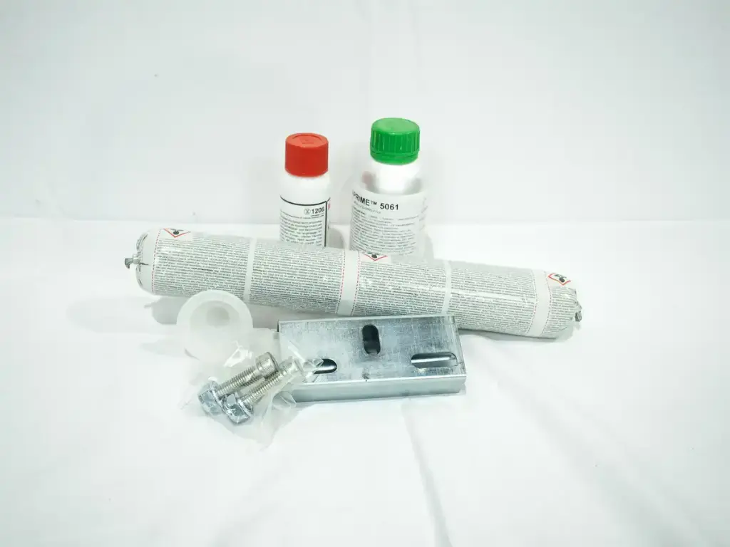 SafeTrack Single Seat Mounting Bracket 07.webp