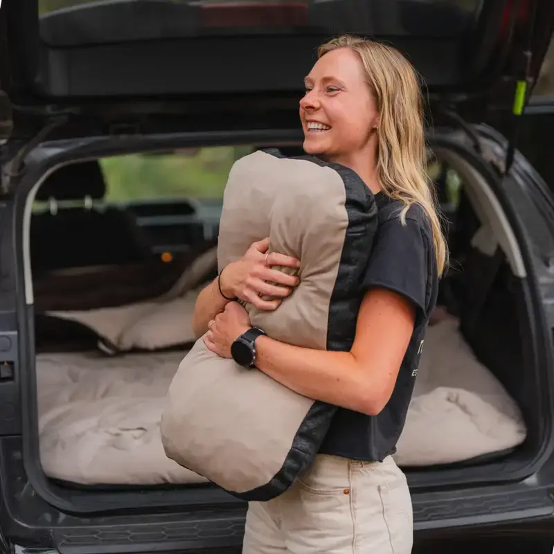 Packable Camping Pillow - 07.webp