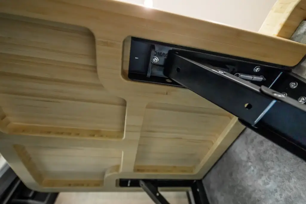 JOLLY FLIP UP TABLE ARM (7).webp