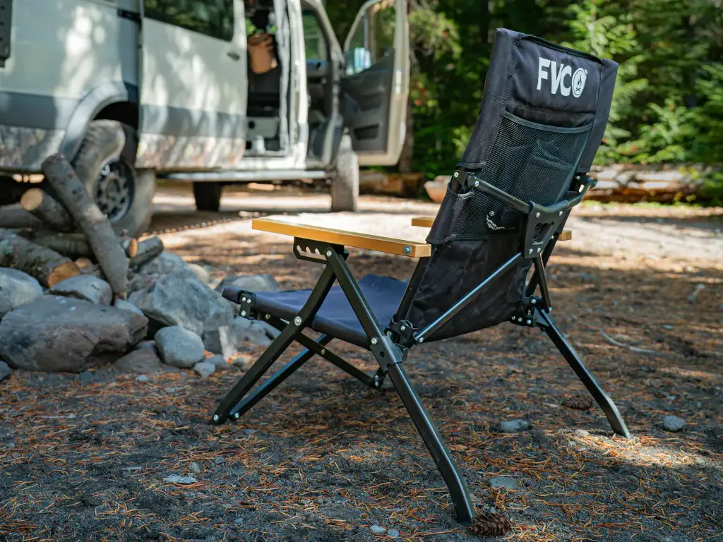 Camp Chairs with Mount Bracket UN1146B - 01.webp