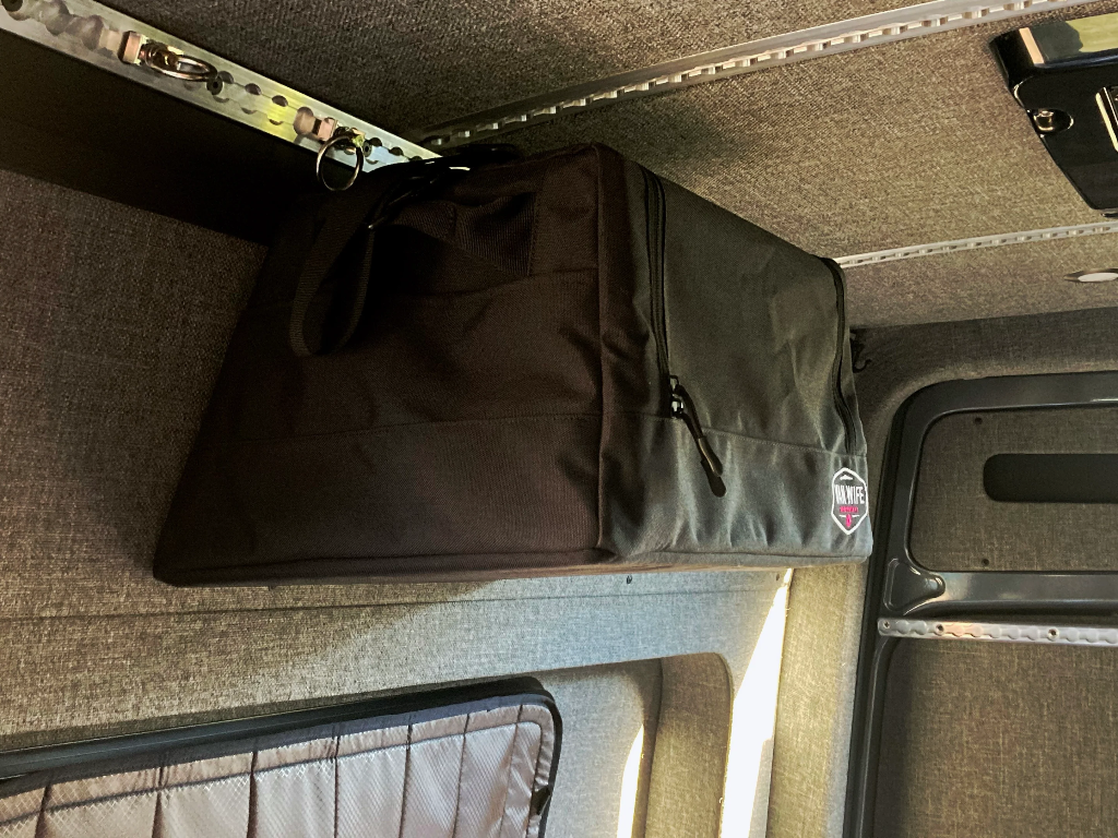 18" Hanging Bag