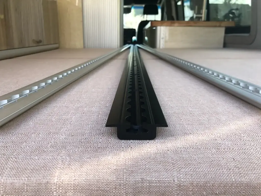 Flanged L Track "BEEFY" - Anodized black - 2-Pack (84 inches)