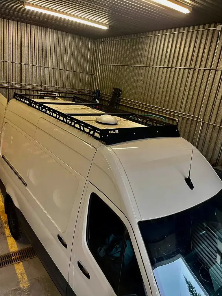 Barres de toit modulaires SLB V2 – (Sprinter 144WB 2007 et modèles ultérieurs)
