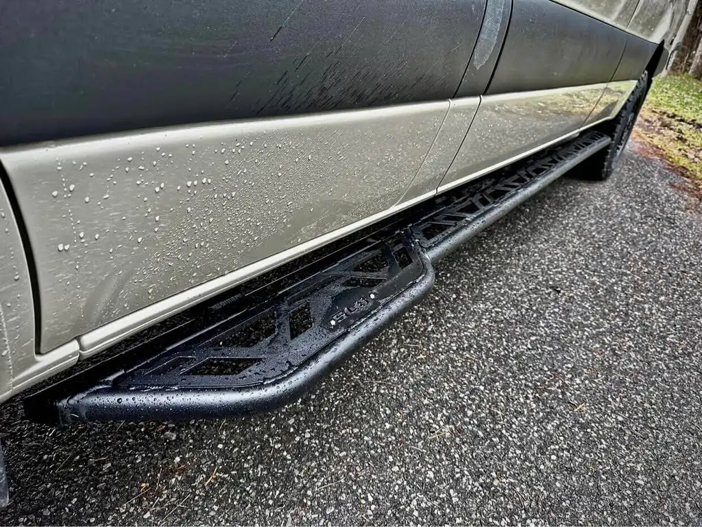 Marchepieds tubulaires SLB – Mercedes Sprinter 170WB (2007+)