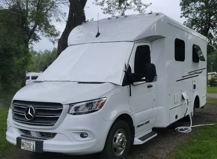 Exterior Front Cab Kit - Mercedes Sprinter 2007+