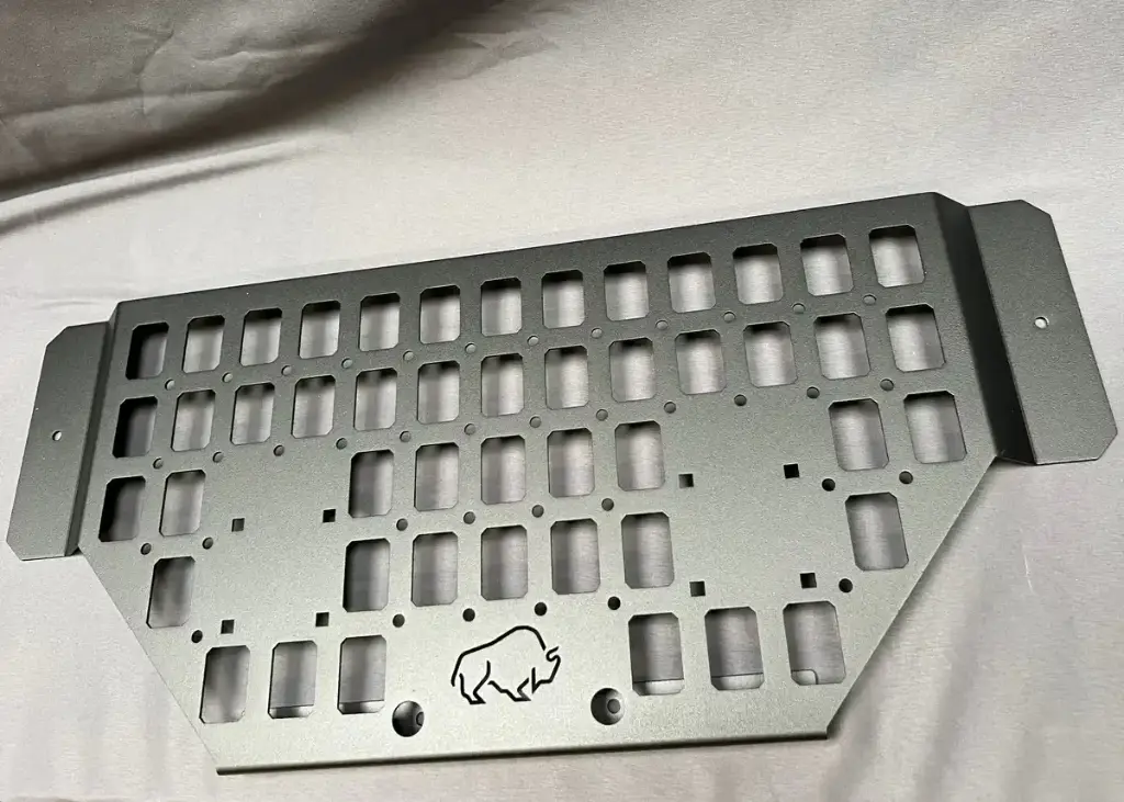 Panneau latéral Molle – Compatible avec le RotopaX de 4,5 gallons pour les caisses de rangement universelles en aluminium 