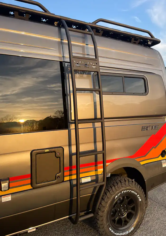 Échelle nVader pour Sprinter - Aluminium - Capacité de 300 lb
