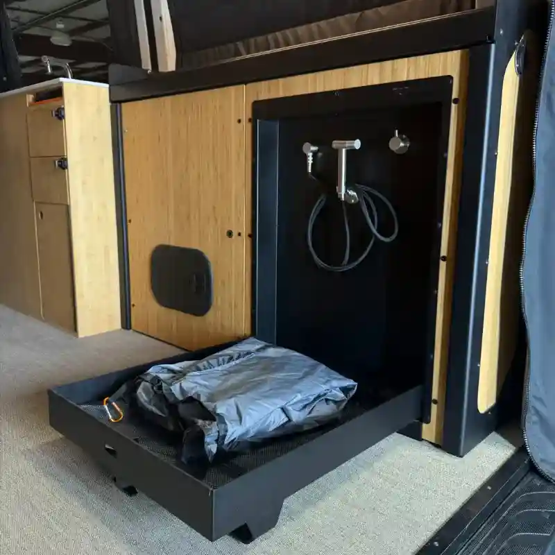 Tetravan Folding Shower 2.1 with Magnetic Zipped Curtain 