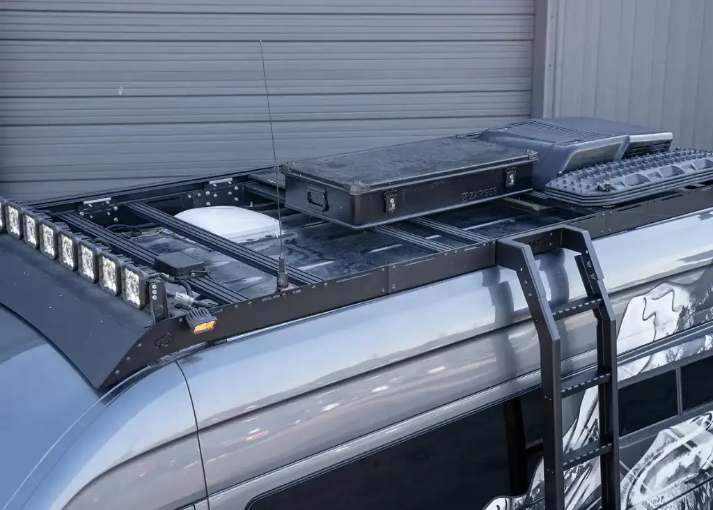 Rack de toit Flatpack pour Mercedes Sprinter - ROAMBUILT