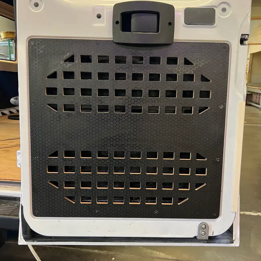 Panneaux de rangement MOLLE pour portes arrière – Ram ProMaster